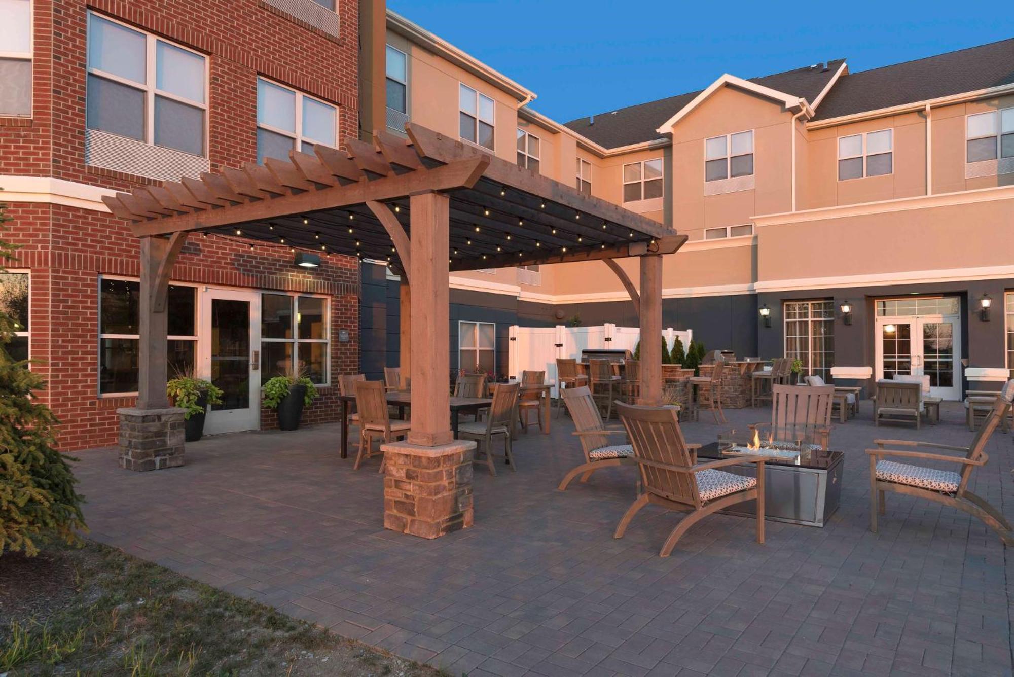 Homewood Suites By Hilton Indianapolis Airport / Plainfield Exterior photo